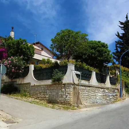 Lo Scoglio Della Sirena *
